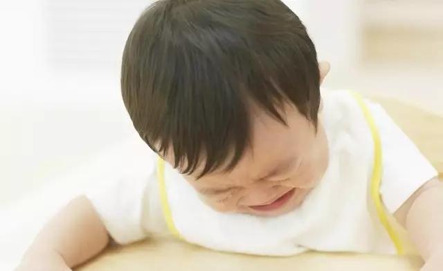 宝宝犯困就哭怎么回事 石家庄市宁红婷：关于宝宝的专家文章