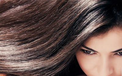 女性前额的头发越来越少头发油 2020中山市湛秋中科普文章